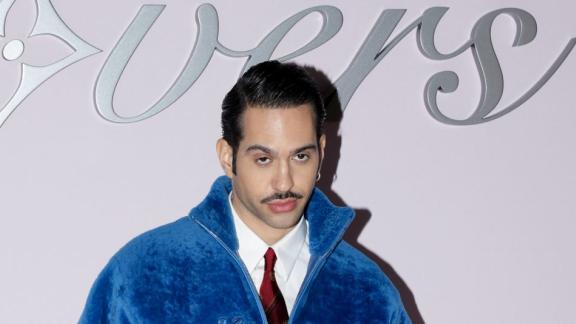 Mahmood in passerella a Parigi: le foto più belle