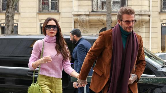 La dedica di Victoria a David Beckham e ai suoi figli per la Parigi Fashion Week