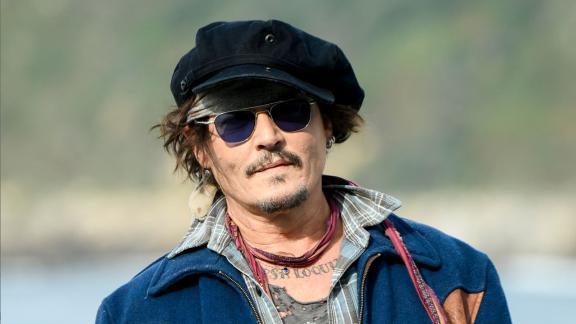 Johnny Depp e Ringo Starr suonano insieme per un progetto di beneficenza