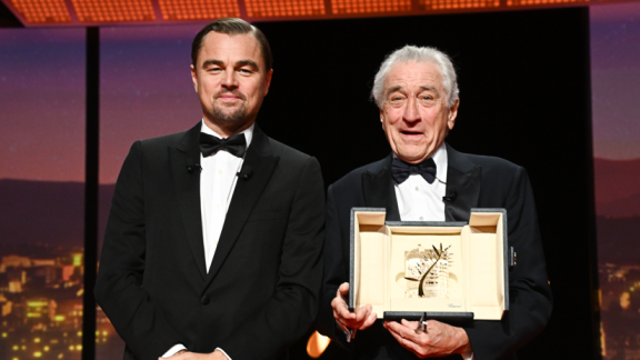 Cannes 2025: Leonardo DiCaprio consegna la palma d'oro a Robert De Niro e Halle Berry è la prima celebrità colpita dal nuovo dress code