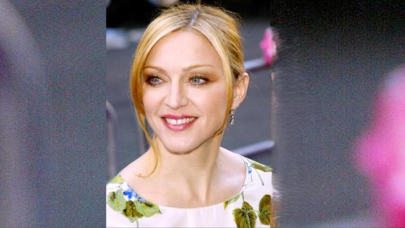 Madonna. La bellissima foto di famiglia. Con un grande assente
