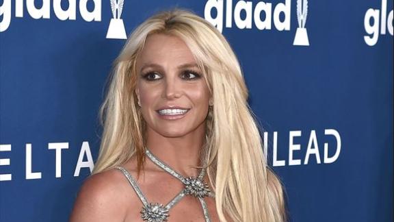 Britney Spears: ecco la collaborazione con Demna Gvasalia