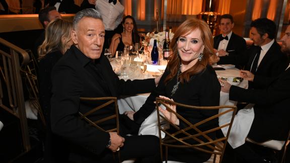 Bruce Springsteen e Patti Scialfa festeggiano l'anniversario di matrimonio. La foto romantica