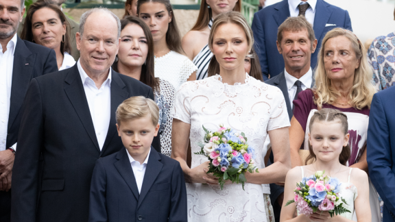 Principessa Charlene: tutta l'emozione del ritorno a scuola dei gemelli Jacques e Gabriella. Le foto
