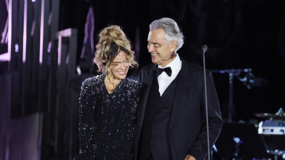 Andrea Bocelli canta in Vaticano per l'evento Grace for the World. Guarda i video più belli