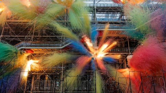  Centre Pompidou: il meraviglioso spettacolo di giochi d'artificio. Il video
