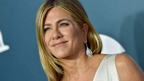 Jennifer Aniston rende ufficiale la sua storia d'amore