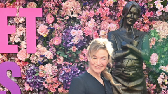 Bridget Jones: la sua statua a Londra