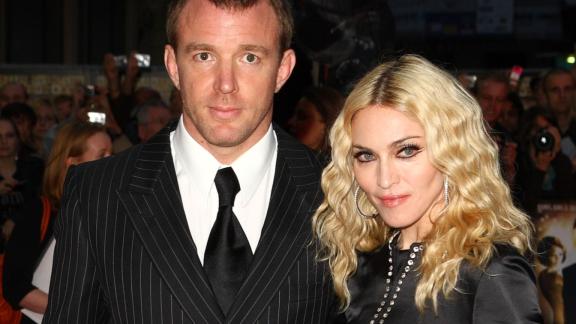 Madonna e Guy Ritchie di nuovo insieme dopo vent&rsquo;anni: la foto