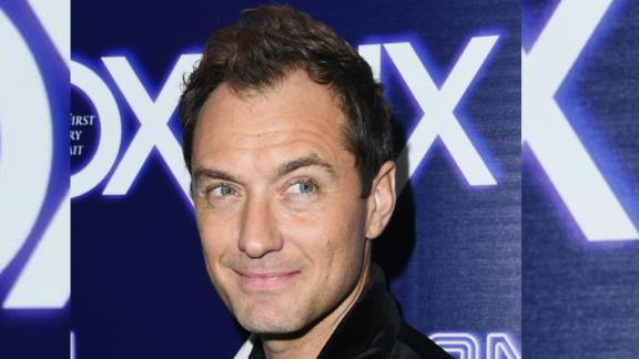 Jude Law e il figlio Rafferty sono due gocce d'acqua: il bellissimo video