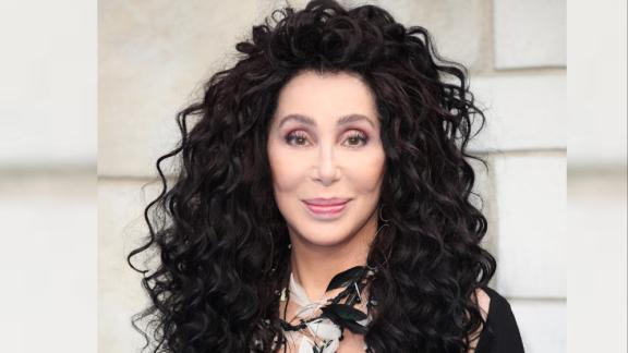 Cher pubblicherà un disco con il suo nuovo fidanzato