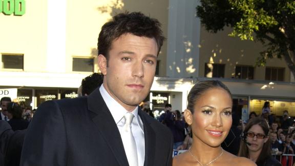 Jennifer Lopez e Ben Affleck ricreano la  leggendaria scena di Jenny From The Block