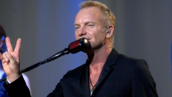 Sting, quel caldo bacio e la meravigliosa foto da bimbo