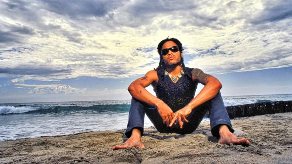 Lenny Kravitz e quel senso di gioia e libertà che ci regalano le sue foto