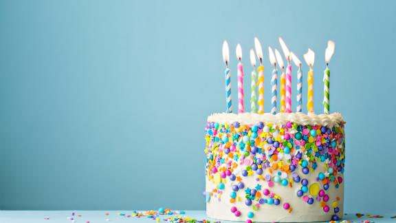 La vera felicità arriva a 82 anni: lo dice la scienza!