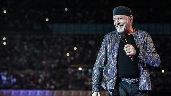 Vasco Rossi: la romantica dedica alla moglie