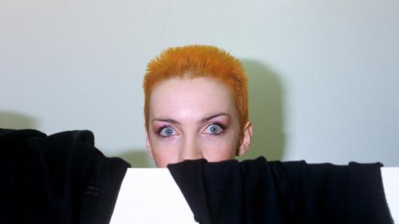 Annie Lennox pubblica una sua bellissima foto da bimba 