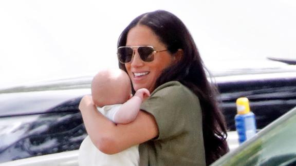 Meghan mostra finalmente la prima foto della figlia Lilibet Diana
