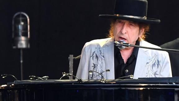 Bob Dylan proibisce l'uso degli smartphone ai suoi concerti