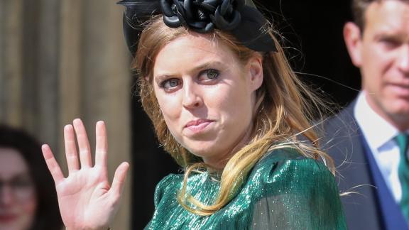 Royal Wedding : per Beatrice niente foto, ma sì alla tiara