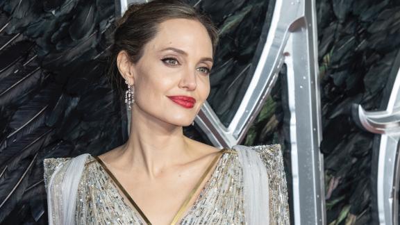 Angelina Jolie ha trovato il nuovo amore. Forse