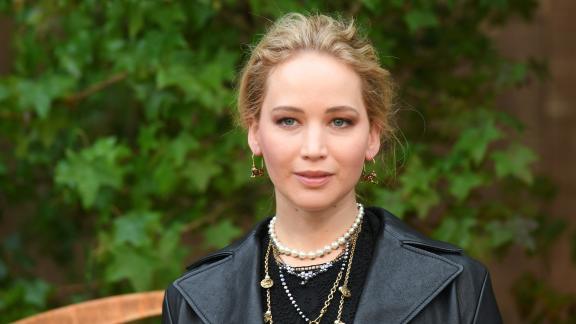 Jennifer Lawrence si sposa in una casa stregata