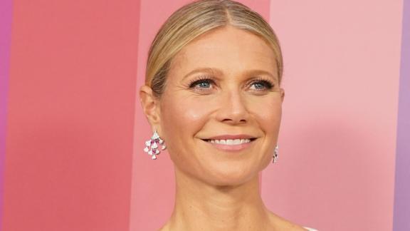 Gwyneth Paltrow messa in crisi dalla figlia Apple