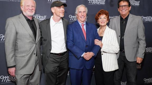 Happy Days: la foto di Fonzie (e degli altri protagonisti) 45 anni dopo!