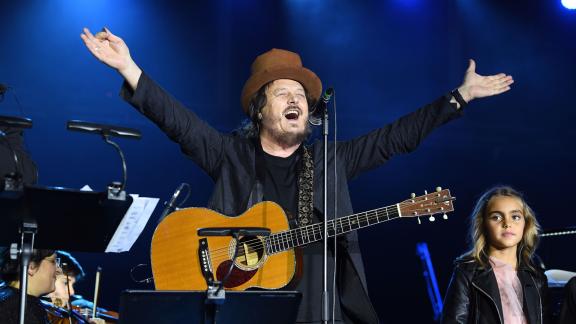 Zucchero pubblica il suo primo album di cover