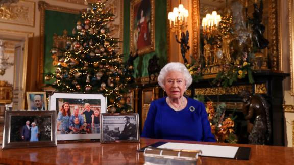 Il castello di Windsor risplende per le decorazioni  Natale