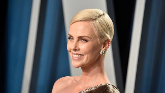 Charlize Theron, il suo compleanno e quel tuffo di gioia
