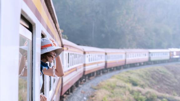 In autunno il viaggio ideale è a bordo dei treni storici italiani