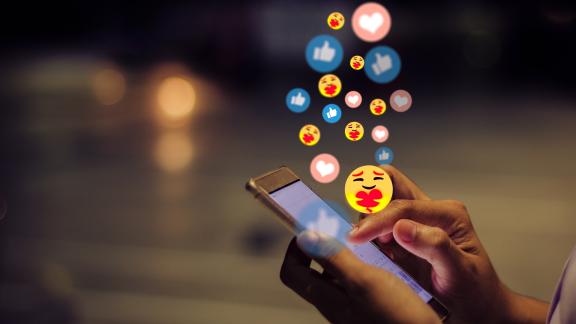Facebook e Instagram senza musica
