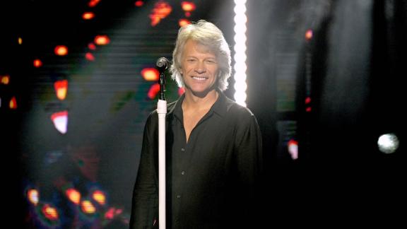 Jon Bon Jovi e quelle parole colme di ringraziamento per i suoi genitori