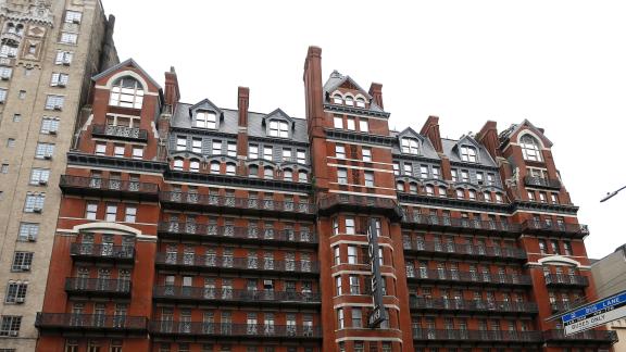Addio Chelsea Hotel: il leggendario albergo newyorkese caro agli artisti diventa un anonimo de luxe
