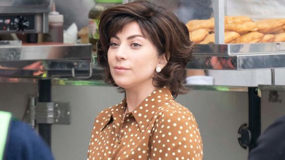 Lady Gaga, i capricci milanesi e quel panzerotto in piazza Duomo