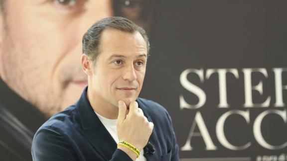 Stefano Accorsi fa un bilancio della sua vita e della sua carriera
