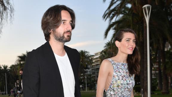 Cannes 2021: Charlotte Casiraghi risplende sul red carpet