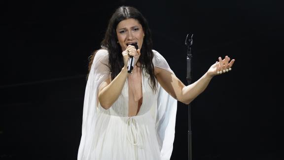 Elisa canta Zombie per protestare contro la guerra: il video