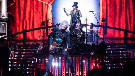 I Queen a Bologna eseguono Nessun dorma: il video