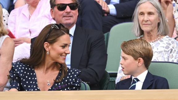 Kate Middleton, la partenza per le vacanze e il video irresistibile