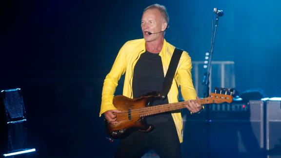 Sting prepara una tipica ricetta italiana: le bellissime foto