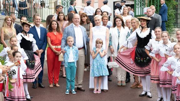 La principessa Charlene saluta l'estate con il tradizionale picnic