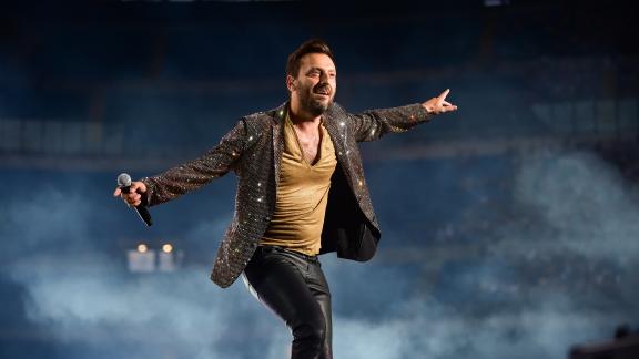 Cesare Cremonini: arriva una nuova canzone con Tropico