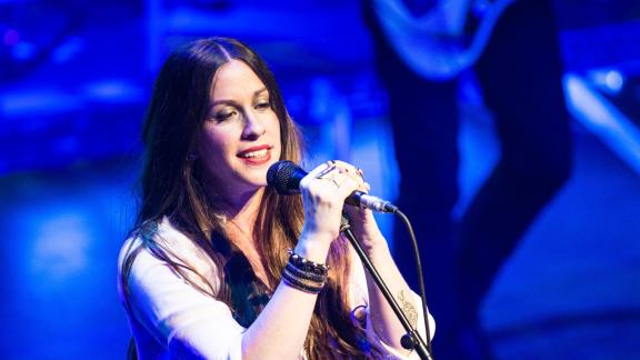 Alanis Morissette buon compleanno