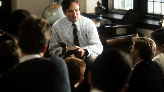 “L’attimo fuggente” 30 anni dopo: ecco che fine hanno fatto i protagonisti