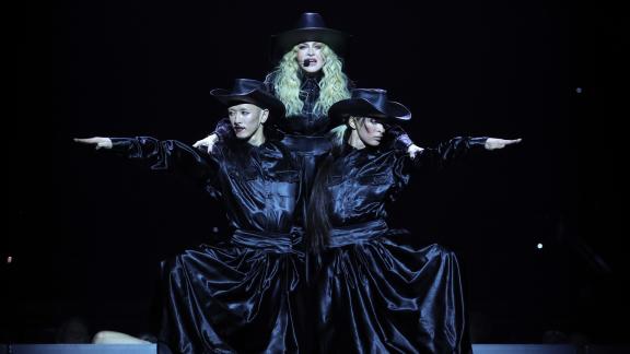 Madonna fiera del figlio Rocco a Milano: il video