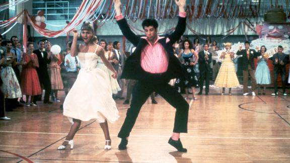 John Travolta e quell'irresistibile omaggio a Grease con la figlia Ella