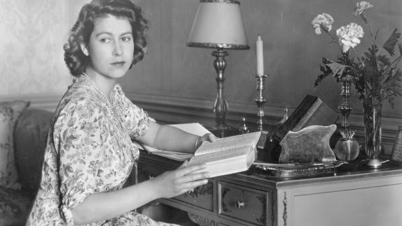 La Regina Elisabetta e quella sua passione per i gialli di Agatha Christie