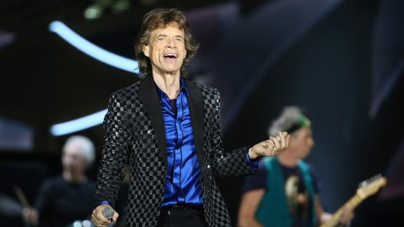 Mick Jagger ultimo ospite prima della chiusura: il ristorante di Siracusa pubblica le foto
